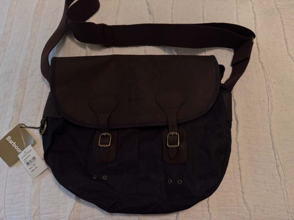 Barbour Wax Leather Tarras Messenger Bag Navy